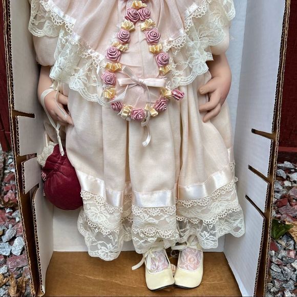 Vintage 1996 Fayzah Spanos‎ Collection Destiny Doll - Picture 4 of 12